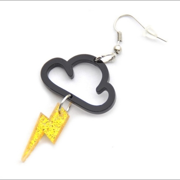 ⚡️Awesome acrylic cloud Lightning glitter drop earrings 🌩 - Picture 5 of 7